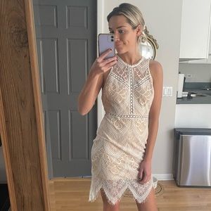 Lulu’s lace bodycon dress